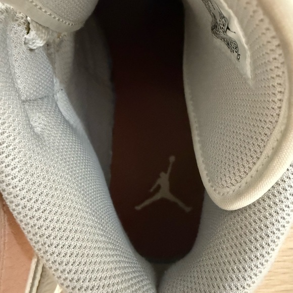 Jordan 1 Mid Milan’s (RARE) - Picture 7 of 9